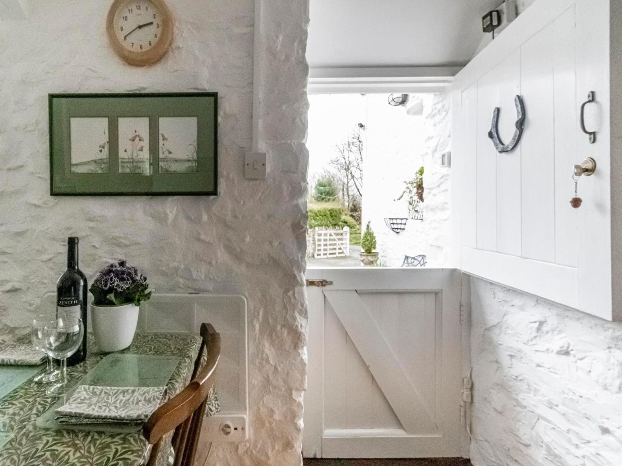 Secluded Holiday Home In Ceredigion With Garden Pennant  Luaran gambar